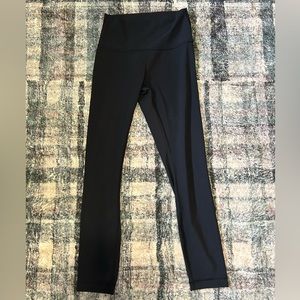 Black Lululemon leggings!